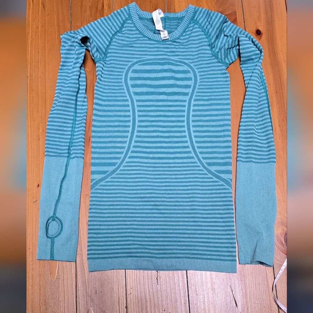 Lululemon Swiftly Tech Long Sleeve Athletic Top